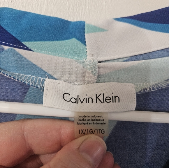 Calvin Klein Blue Plus Size Sleeveless Blouse! - Picture 2 of 6